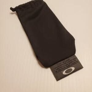 Oakley pouch drawstring bag cleaning cloth black. Perfect shape. Size 6.5X3"